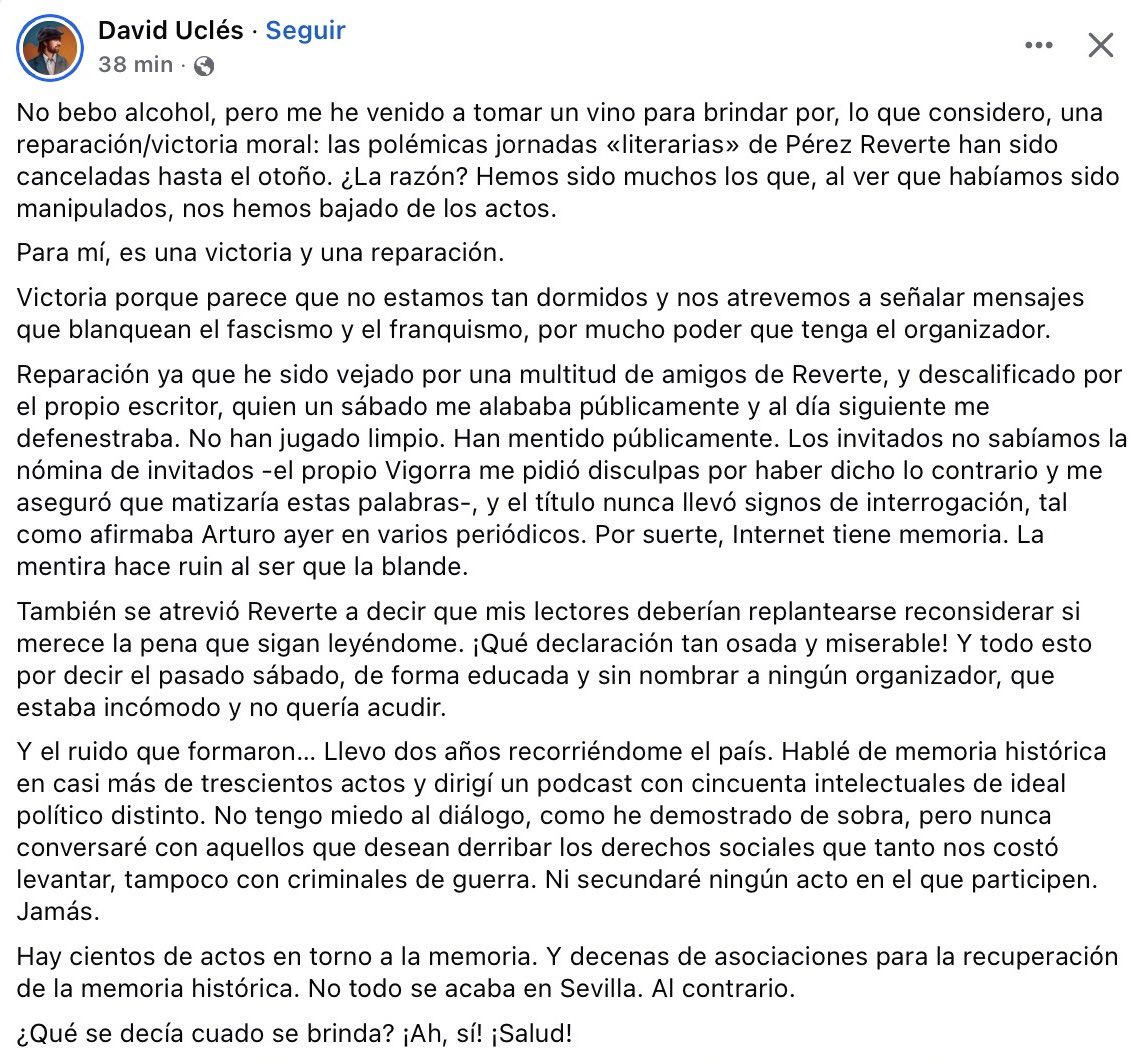 RubenArranz_'s tweet photo. Es el intelectual que mejor ha creado el sanchismo a su imagen y semejanza.

Lo llamativo es que oponerse frontalmente a esto, que es tan mediocre y chafardero, ha llevado a unos cuantos a equiparar a los críticos con alguna postura radical, aunque esos críticos consideraran a los ultras igual de gañanes.

Pero el fenómeno Uclés era esto: tomar como algo serio un comportamiento totalmente adolescente, emocional e inestable. Lo que es el sanchismo, en definitiva.