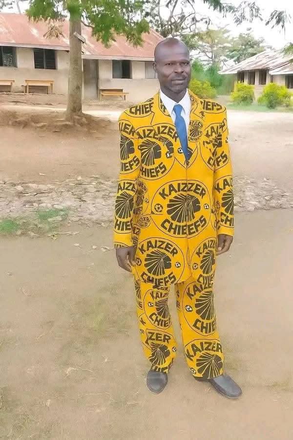 NkosanaHelebe's tweet photo. @KaizerChiefs Thanks Fam ❤️✌️ https://t.co/PoEeb956Go