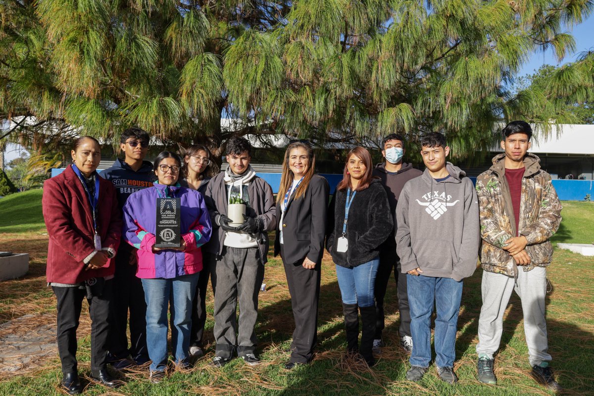 La Universidad Tecnológica de Aguascalientes fue reconocida con el Premio Gigantes, otorgado a instituciones educativas que impulsan acciones a favor del cuidado del medio ambiente y la sustentabilidad en el estado. Sigamos formando generaciones que transforman su entorno.