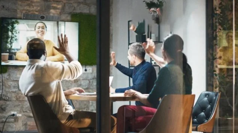 ricohspain's tweet photo. El audiovisual en el #trabajohíbrido ya es clave para las empresas españolas. Así lo confirma el Estudio 'AV Nacional 2026: del meeting point al puesto conectado', presentado por @YealinkNews en el que hemos colaborado.

Léelo en @msn_es
https://t.co/KsmznQkf4A

Conclusiones: https://t.co/BXwf1uEWlJ