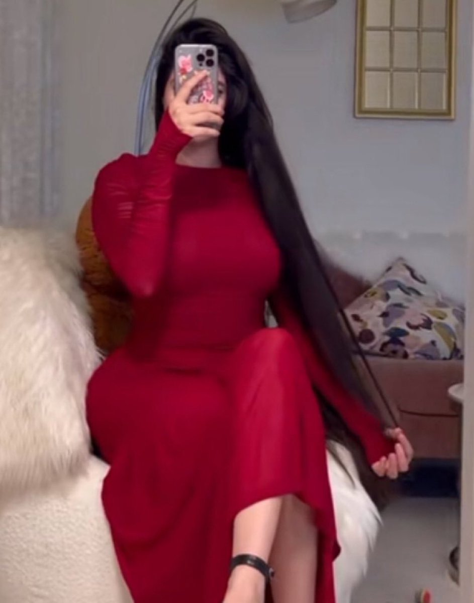 تعال اسهر انا وإياك 
على ذوقي ابيك تسهر
اغني لك بأعذب لحن
وتاخذني لفنون العشق

🌸💕
بقلمي