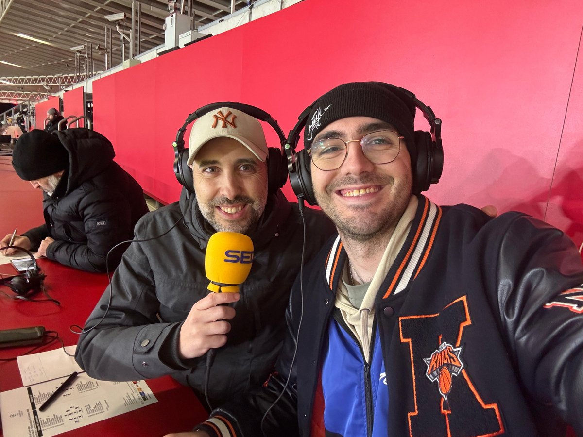 🏆JORNADA UNIFICADA #UCL EN DIRECTO‼️

🏟 Bay Arena
⚽ BLEVERKUSEN - VILLARREAL
🗣 Narra <a href="/XaviSidro/">✖avi Sidro 〽️ 🗣🎙🏴‍☠️</a> 

🎙 Dirige <a href="/garridocarrusel/">Dani Garrido</a>
👥 Con <a href="/manucarreno/">manu carreño</a>  <a href="/brunoalemany/">Bruno Alemany</a> <a href="/Jorgeescorial/">Jorge Escorial</a>
📣 #VARMan <a href="/itu_edu/">Eduardo Iturralde</a>
🔌 Tec <a href="/philmejias/">Young.</a>