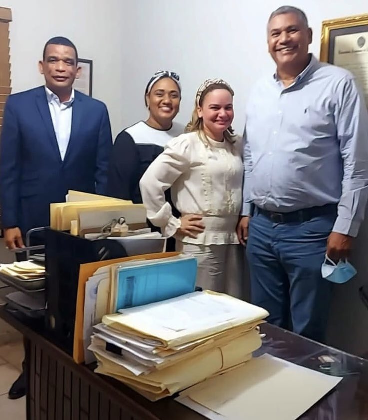 Siempre es un gran placer compartir junto a mis queridos colegas abogados Licdos: @luzaristy <a href="/marmartinez177/">Licda. María Anacaona Martinez R.</a> @joseraulcorporan Excelentes Juristas!⚖️ <a href="/gm_abogados_/">GUERRERO & MARTINEZ</a> 

 #corporanyasociados #gmabogados