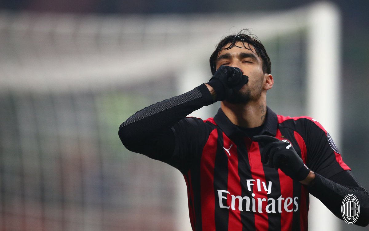 Ele sempre ficou bem de 🔴⚫ né?

Boa sorte na volta ao <a href="/Flamengo/">Flamengo</a>, Paquetá! 👊