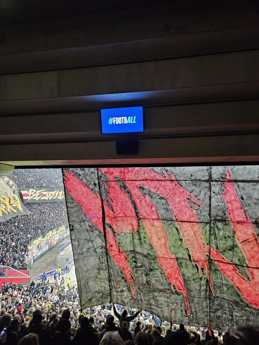 ernashirts tweet media