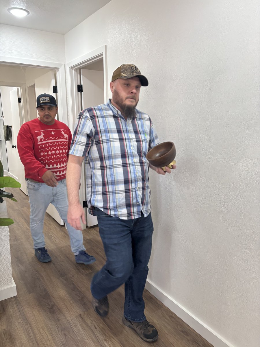 RealRandyCooper's tweet photo. Just a few guys decorating a house 😂
Turns out selling homes involves opinions on wall art. 
#CooperSellsTexas #RevivedProperties #SellingYourHouse https://t.co/zUBwEJx93w