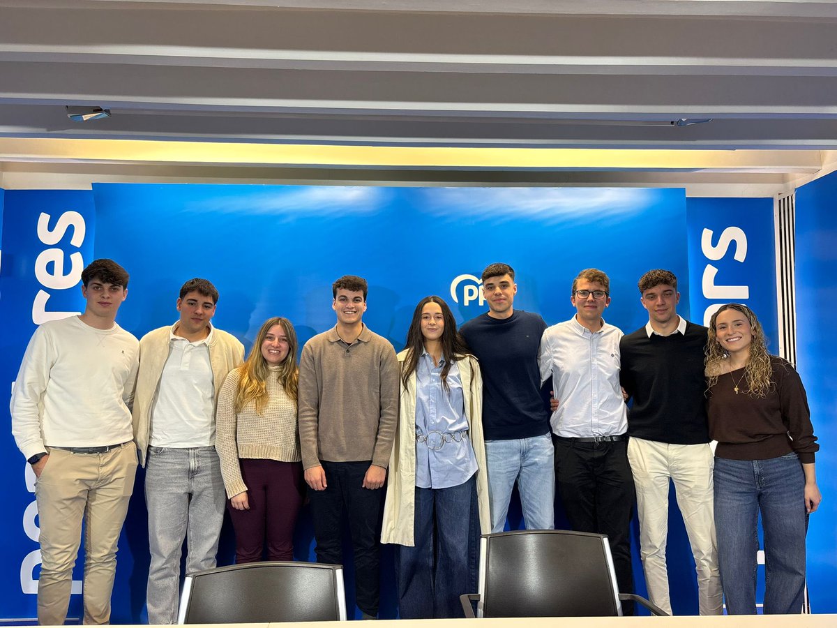 Ahir, el president <a href="/vicenciisern_/">Vicenç Isern</a> va participar i acompanyar als companys de <a href="/NNGG_Mallorca/">NNGG Mallorca</a> al seu Comité Executiu. 

Balanç del 2025, previsions del primer trimestre d’enguany i molta feina a fer.

Gràcies per la feina feta <a href="/mireia_mv/">Mireia Martinez</a> 😉!

I benviguts als nous afiliats!💙👏