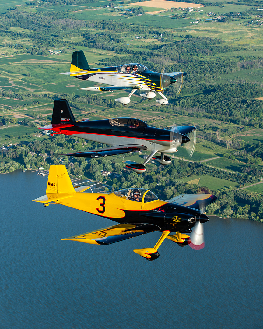 EAA's tweet photo. From garages, basements, and even living rooms to hangars worldwide, the RV series has given many pilots freedom of flight, excitement, and memories to cherish.

Celebrate EAA Homebuilders Week with us! Have you flown or built an RV? Drop a comment or photo below.

📸 Ed Hicks

#Aviation #Avgeeks #EAAHomebuildersWeek #GeneralAviation