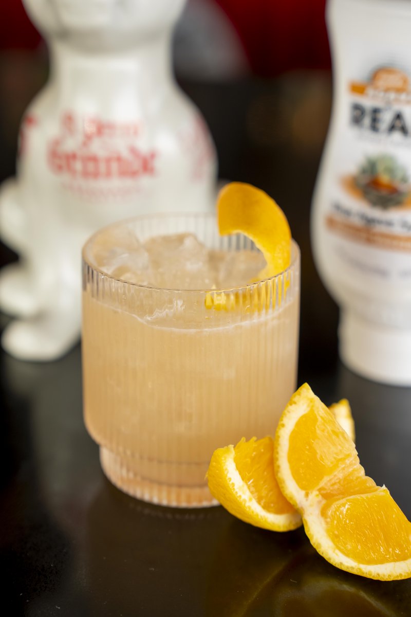 wingshack1's tweet image. It’s Wednesday.
That alone deserves a drink.
Only two days to go.

#TheShack #MidweekWin #WingNight