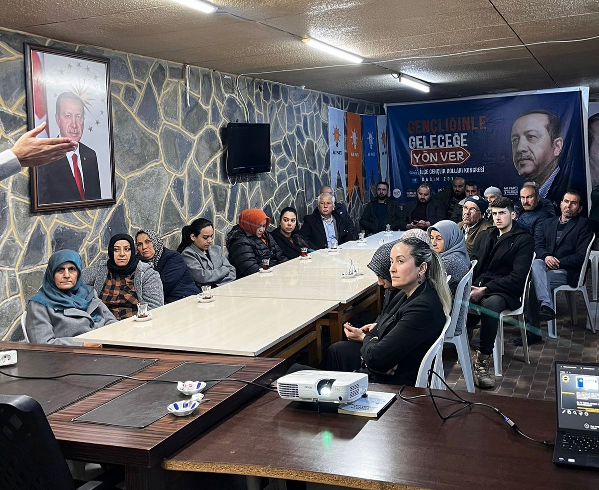 Ak Parti Güney İlçe Teşkilatı Olarak, Bağımlılıkla Mücadele Kapsamında; Denizli Emniyet Müdürlüğü Narkotik Suçlarla Mücadele Şube Müdürlüğü’nün Kıymetli Katkılarıyla Bilgilendirici Bir Seminer Düzenledik.
<a href="/subasiogluMS/">Muhammet Subaşıoğlu</a> <a href="/ahmetnozbas20/">Ahmet Necati Özbaş 🇹🇷</a>