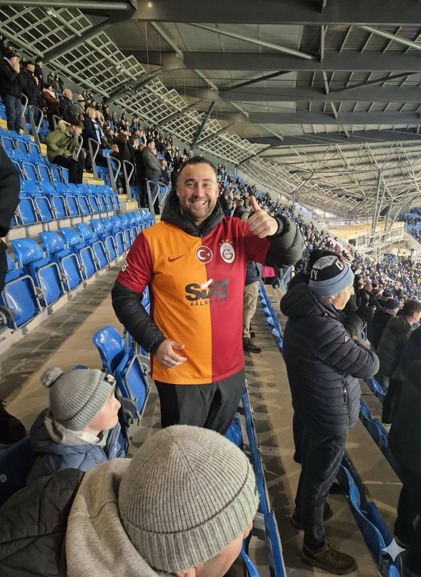 DaleARThomas's tweet image. Ive had to zip my coat down and this person gets in with a Galatasaray shirt on @ManCityHelp