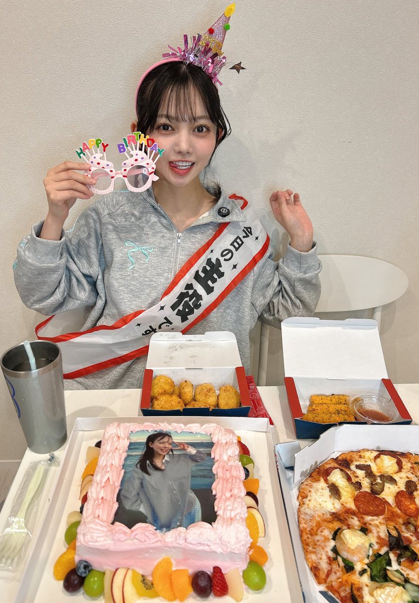 おはよ〜 まだ誕生日気分🎂🎉