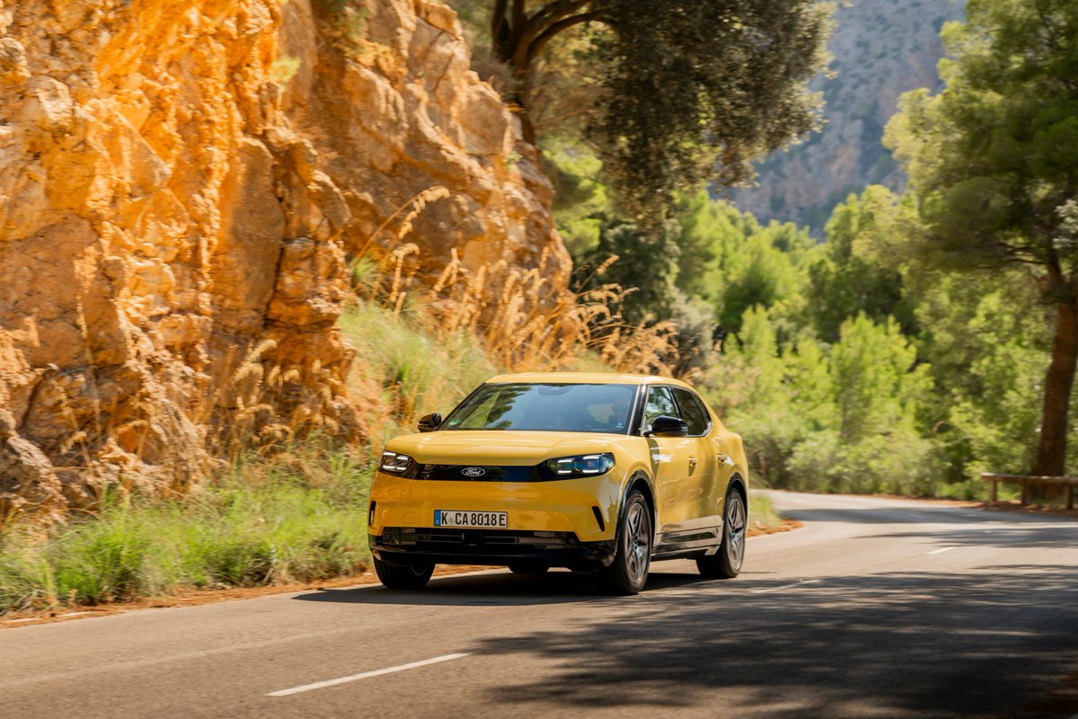 jimfarley98's tweet image. The most affordable versions of our electric Capri and Explorer EVs in Europe are getting an important update. The standard range Explorer and Capri now deliver over 440 km of range with a new LFP battery – that's up to 70 km more – plus 10% more power &amp;amp; torque. Better product,…