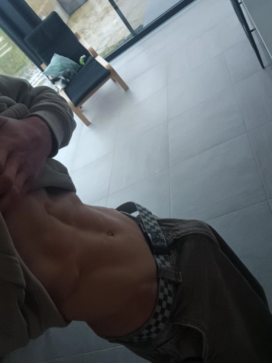 BulgeBulging's tweet image. 