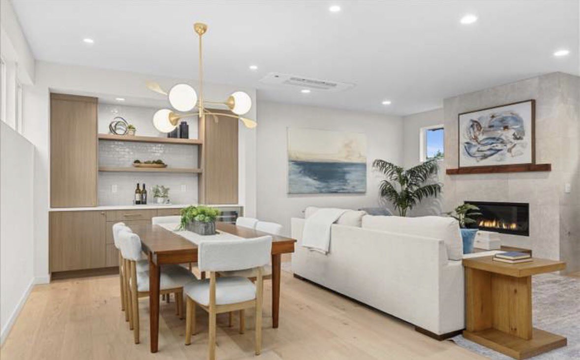 CRE8CapitalFund's tweet photo. Latest “For Sale” single family home is Seattle’s Wallingford neighborhood.  #RETwit https://t.co/6fPM86zDnn