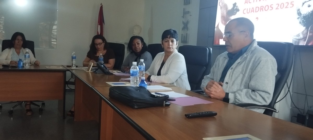 En la mañana de hoy se desarrolló el Balance Anual de Cuadros de #Copextel donde contamos con la presencia de Miguel Cecilio Grey Acuña, Director de Cuadros del Ministerio de Industrias de Cuba , Regla Cecilia Herrera Vilches, Directora de Cuadros del OSDE Gelect.