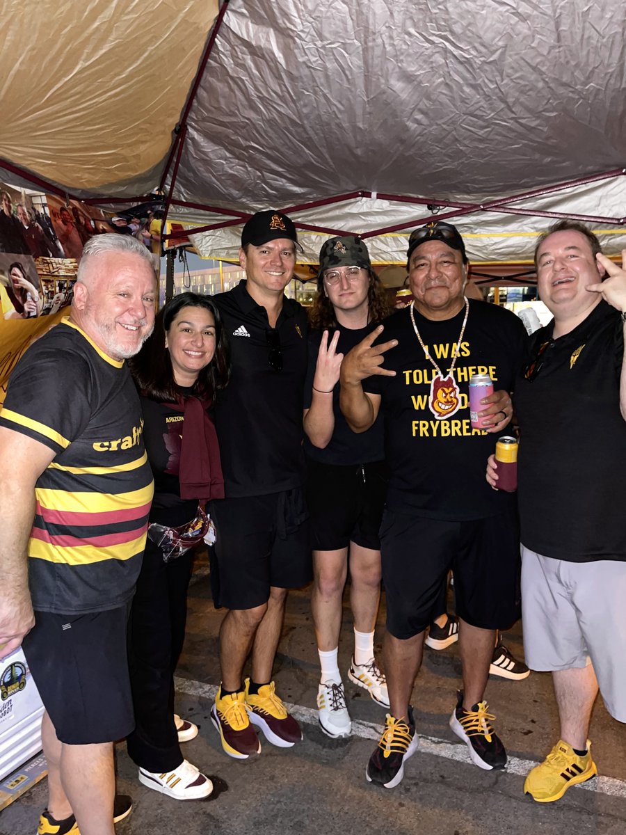 andrewtaylor09's tweet photo. Happy birthday to the π himself, the Sun Devil songbird of our generation, @GusFarwell!! Thanks for all you do for our #SunDevilFamily, Gus!! ππ±ππ€ #GoDevilsGo #ForksUp #SunDevilFamily https://t.co/GwI4ao7yU6