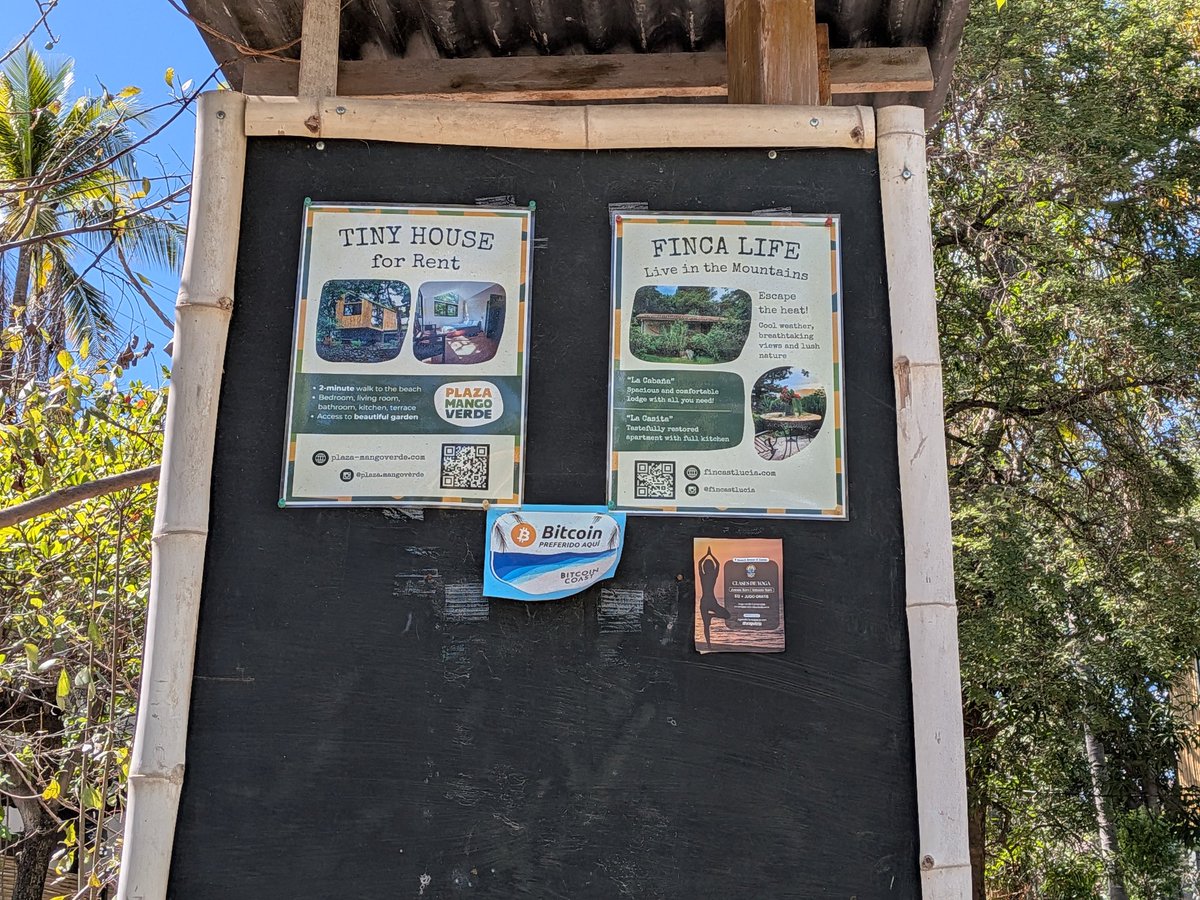 やはりビットコインビーチ付近は流石にビットコインマークがちょくちょく見かけられる。けど、思ったほど周りに人はいなくて、良くも悪くものんびりって感じ