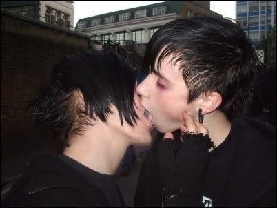 adoeable_'s tweet image. 🚨BREAKING🚨

Zohran Mamdani will FORCE all New Yorkers to watch “Emo Boys Kissing” on YouTube. 

What are your thoughts on this?