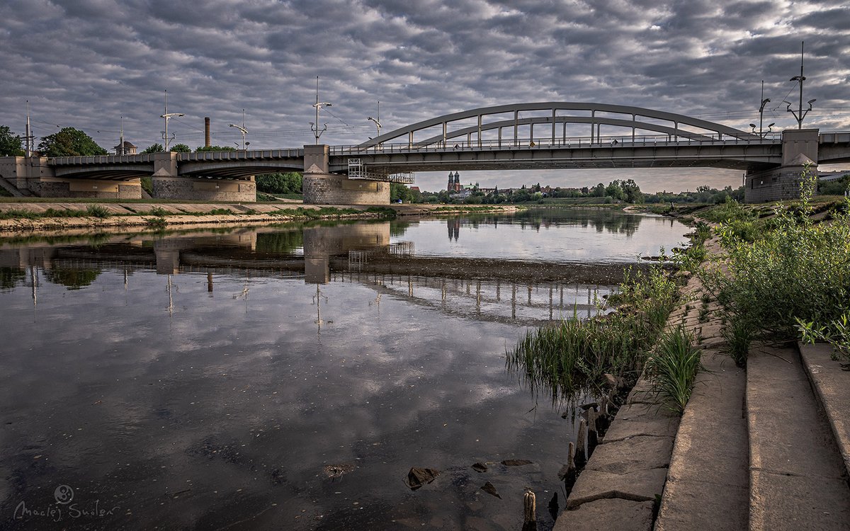 Most św. Rocha w Poznaniu

#MaciejSmolenPhotoGraphics #WartaExperience

#Warta #WartaRiver #StreetPhotography

#Poznan #Wilda #StareMiasto #Rataje

#Nikon #D7200 #NikonD7200 #Sigma17_50

Nikon D7200 | Sigma 17-50mm f/2.8 DC EX OS HSM

maciej-smolen-warta.blogspot.com