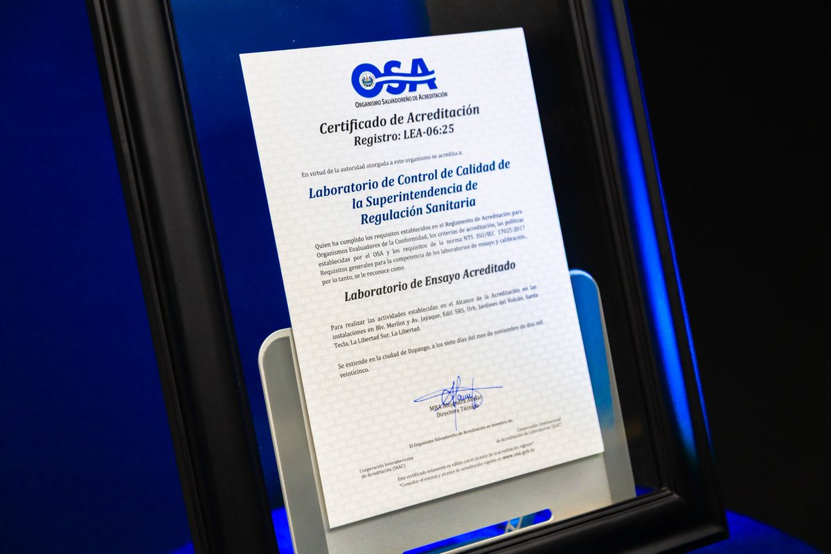 Noegeovannig's tweet photo. Hoy celebramos un hito que nos llena de orgullo y refuerza nuestro compromiso con la salud de la población.

La acreditación de nuestro Laboratorio de Control de Calidad demuestra que en El Salvador hay competencia técnica y resultados confiables a nivel internacional. https://t.co/Gceg2MyP6v