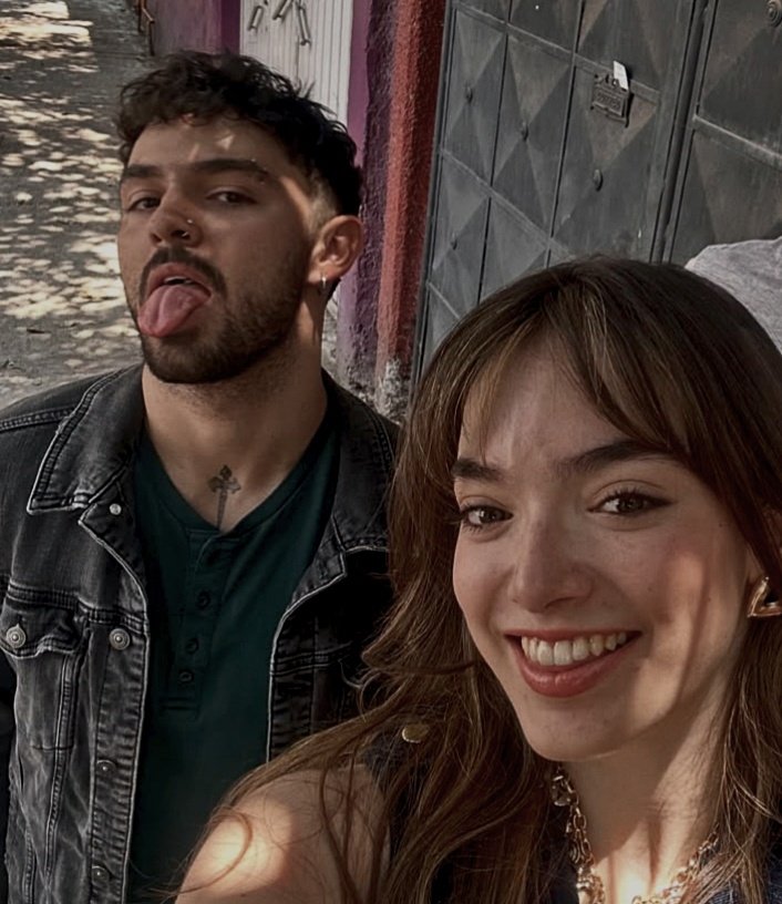 👀 Victoria puso una cuenta regresiva... 
Al parecer la nueva canción sale en 3 días! A media noche del 01/Feb 🎶🗓️ (quizá después de cantarla por primera vez en el concierto TRINUM 🎤😼🎤😸 
#JoaquinBondoni #VictoriaViera