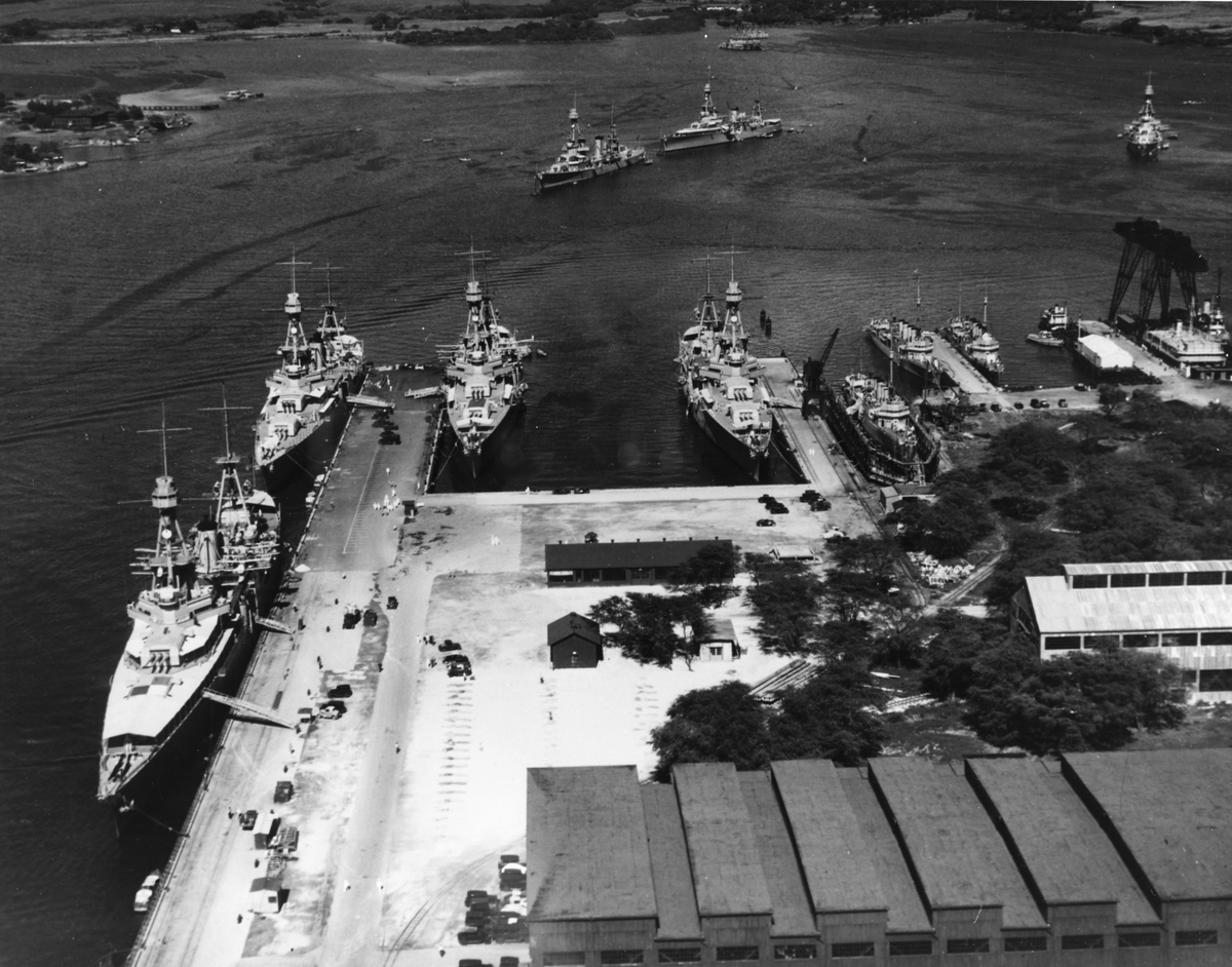 Seven cruisers at Pearl Harbor, Hawaii, 2 Feb 1933. Clockwise from