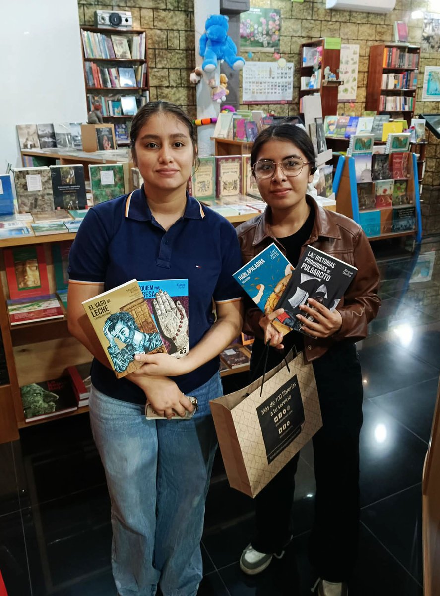 ¡Seguimos con la entrega de títulos de #25ParaEl25, completamente GRATIS, y hasta agotar existencias!
🔰2 TÍTULOS POR PERSONA.
 
📍Interior Museo de la Cultura Maya en #Chetumal, #QuintanaRoo, #México.
🕘Martes a sábado de 9am a 5pm.
Domingos de 10am a 4pm.
📲9831021819.