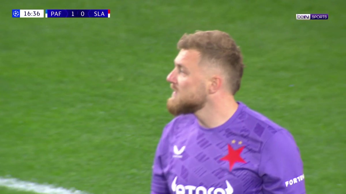 كابتن بافوس دراغومير يسجل واحدا من أجمل أهداف السهرة في مرمى سلافيا براغ #دوري_أبطال_أوروبا 