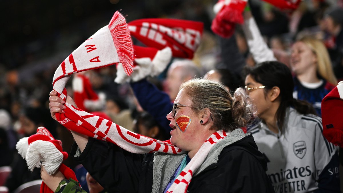 FIFAcom's tweet image. Pure passion on display 🤩

After two special semi-finals, @SCCPFutFeminino and @ArsenalWFC have booked their places in the FIFA Women's Champions Cup final! 🏆