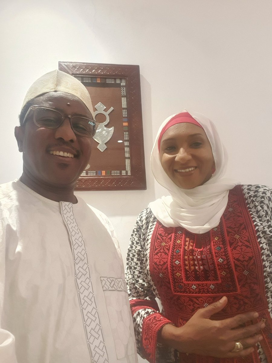 De la virtualité à la réalité... comme quoi le mon est petit. N'est-ce <a href="/RichardBatna/">Richard M'Batna</a> <a href="/AsnalPhanuel1/">𝓐𝓢𝓝𝓐𝓛 𝓟𝓱𝓪𝓷𝓾𝓮𝓵</a>
<a href="/GGoulaink/">goulaink</a> <a href="/sm_sylviemady/">Sylvie Ildjima Mady</a> 
 Avec <a href="/Achta_M_Saleh/">Achta Mahamat Saleh</a>