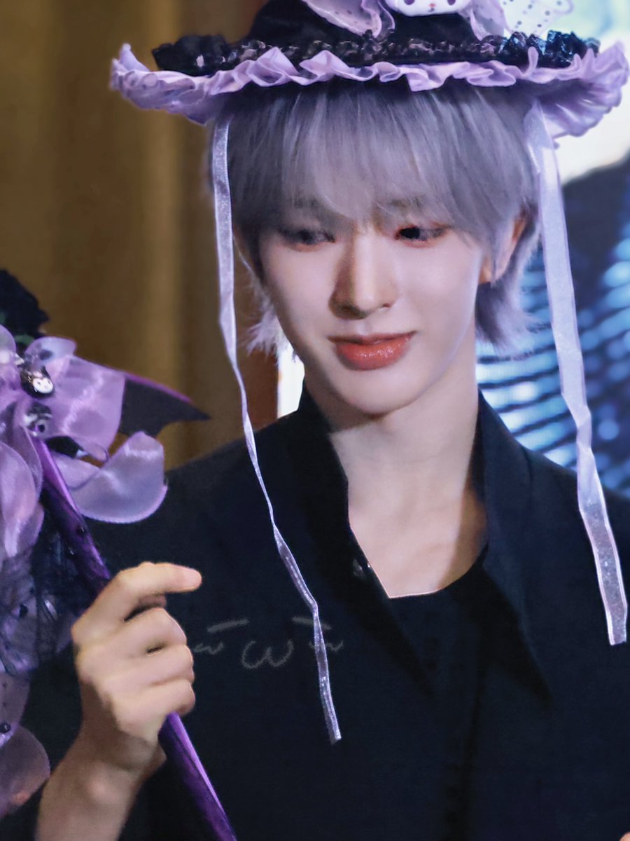 Thrko_'s tweet photo. クロミ💜

#NEXZ #토모야 #トモヤ
#TOMOYA #넥스지 #ネクスジ https://t.co/mES41NRMas