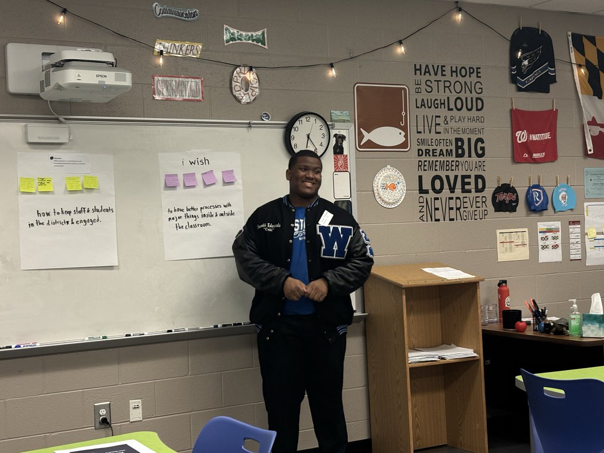 TheUproarWHS tweet media