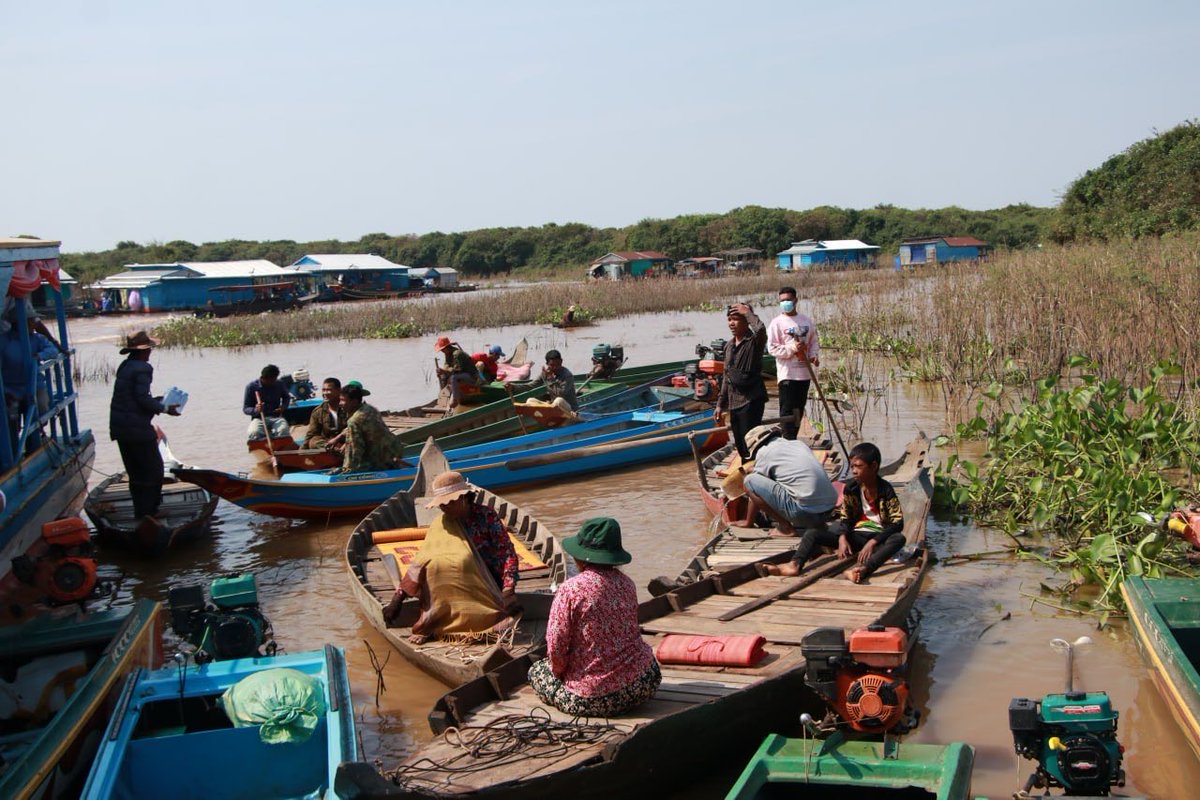 It’s great to see the participation of 30 students from Nordhordland Folkehogskole in Norway at our 500 person cleanup of Kampong Khleang today on the Tonle Sap Lake in Cambodia helping motivate, engage and inspiring change.

facebook.com/share/p/1ASD41…

#plastic #tonlesap <a href="/NatGeo/">National Geographic</a>