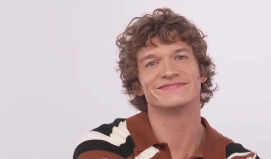 haloxserr's tweet image. face card so lethal he can pull off every haircut