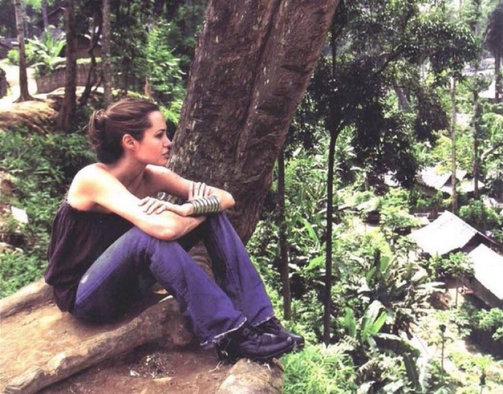 beber enquanto se toma banho .. capital ou álcool ismos .. vida bela