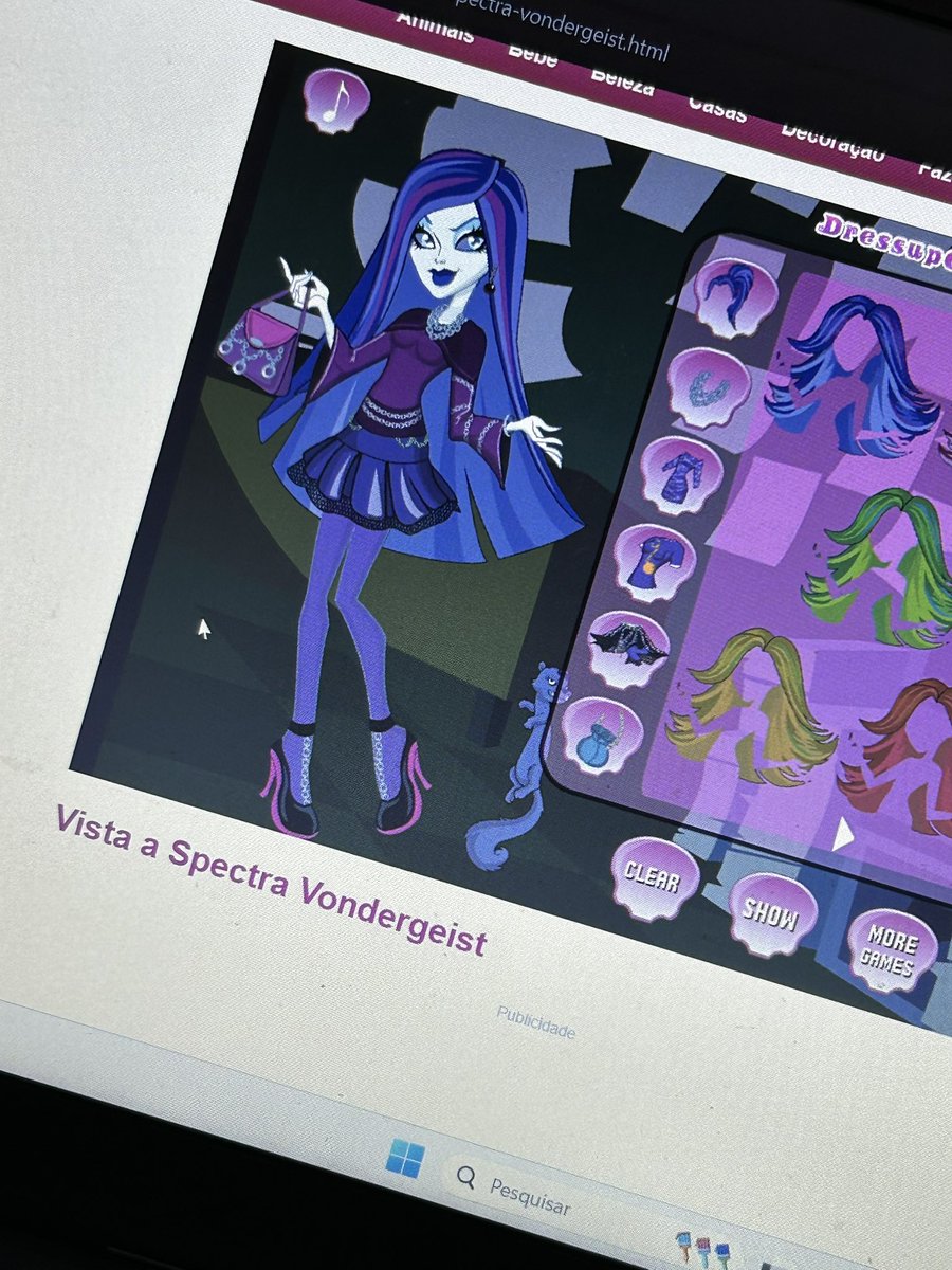 brenofangs's tweet image. e foi assim que eu me formei em moda aos 10 anos de idade.