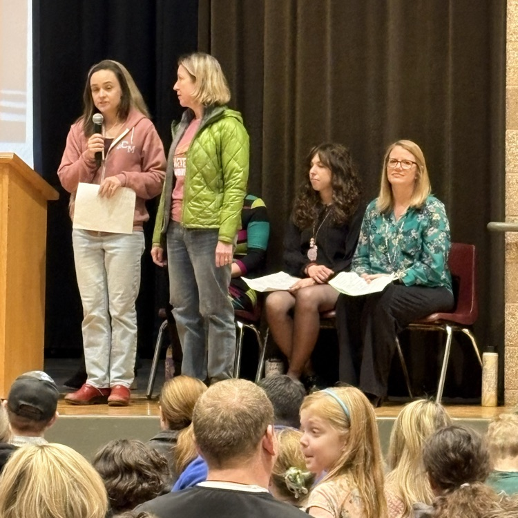 cmsd12's tweet image. CMJH welcomed future Mountain Lions tonight during 6th grade Orientation for Skyway, CME, &amp;amp; PVE. Standing room only for our families!!!