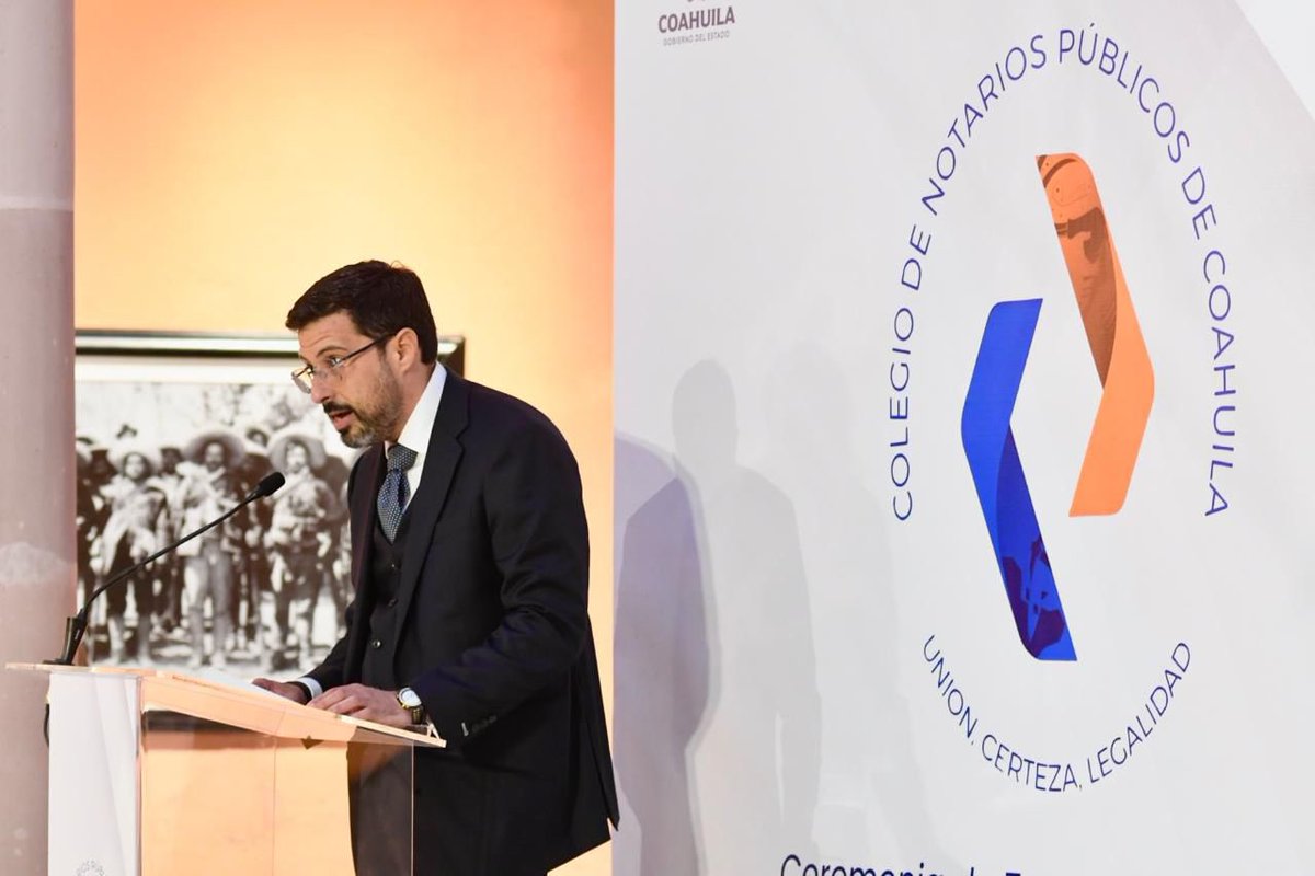 Subrayó la relevancia de seguir fortaleciendo la coordinación con el Notariado Coahuilense para consolidar un marco de certeza jurídica, impulsar procesos de modernización y elevar los estándares de la función notarial, garantizando servicios confiables y de calidad.