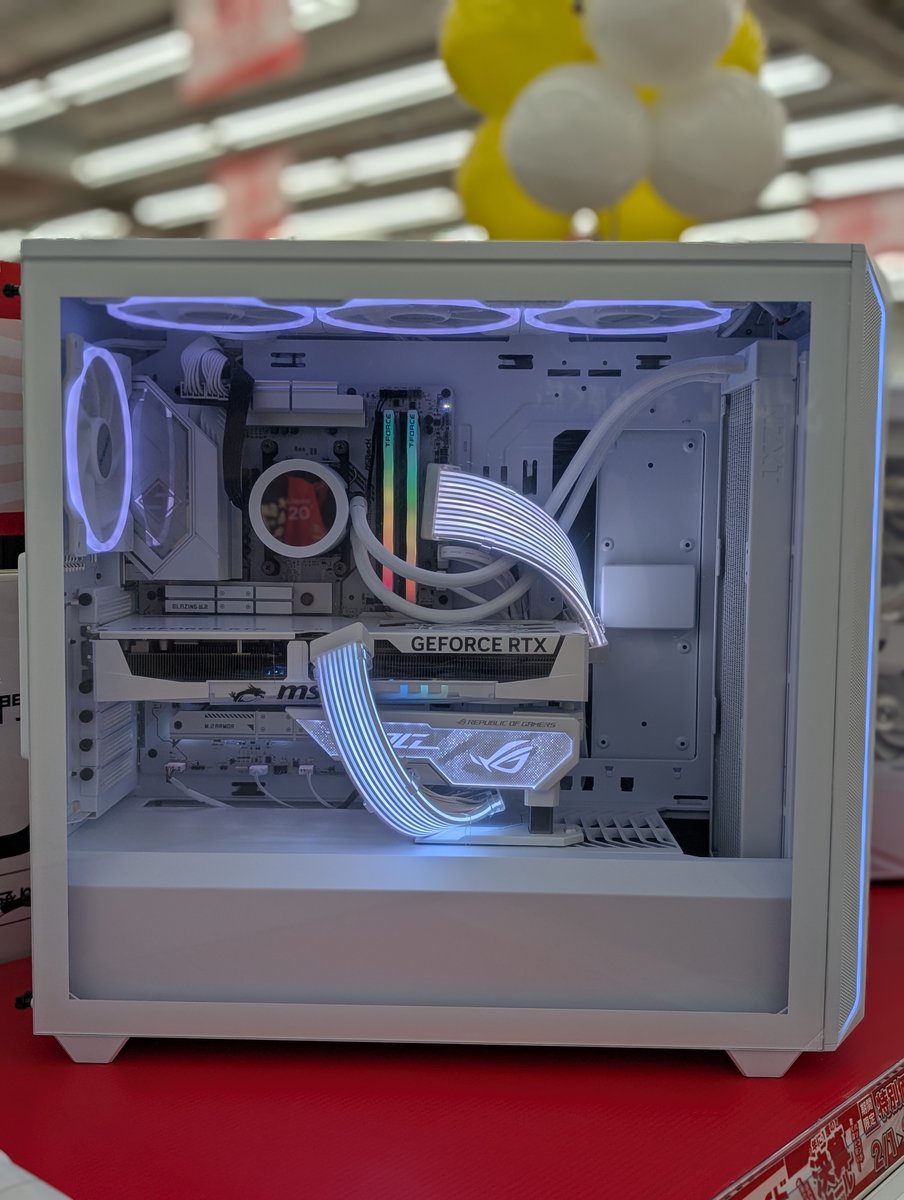 ap_okayama's tweet image. Ryzen9 9950X3D×RTX5070Tiのハイエンド構成
冷却に優れたケースなので爆熱の心配もいりません！
＃アプライド ＃Ryzen  ＃GeForce ＃ゲーミングPC