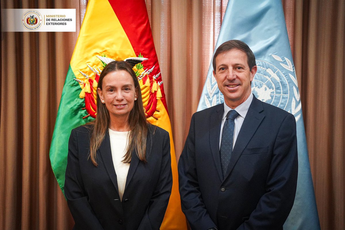 MRE_Bolivia's tweet image. El vicecanciller Carlos Paz recibió a
Isabel Marquez, nueva
Representante del @ACNURConoSur, quien presentó sus cartas credenciales ante las autoridades bolivianas.
Le deseamos éxitos en su gestión.

#Refugiados #ACNUR #Paz
#BoliviaSiempre