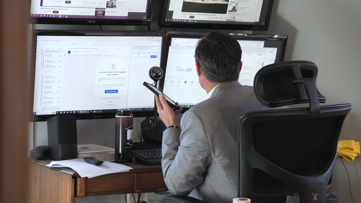 paradisoins's tweet image. This is what multitasking at Paradiso Insurance really looks like. Handling calls, reviewing numbers, and keeping things moving all at the same time.
#WorkMode #InsuranceLife #EntrepreneurLife #BusyDay #ParadisoInsurance #OfficeGrind