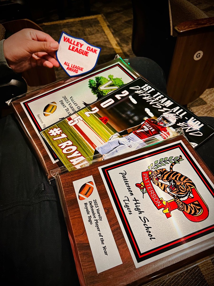 Royale Tago tweet media