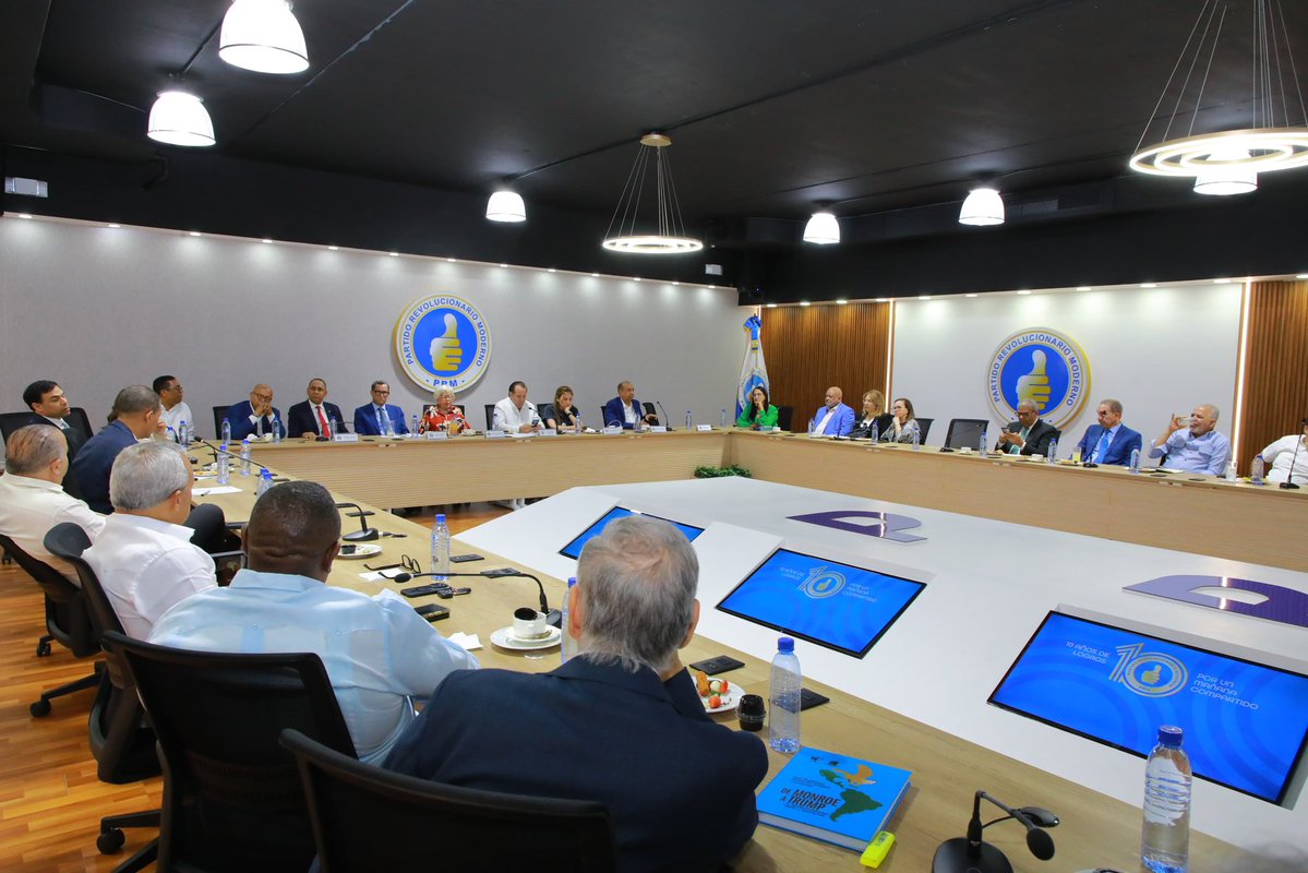 PRM_Oficial's tweet image. 📌Concluimos con éxito la primera reunión ordinaria del año 2026 de la Dirección Ejecutiva, encabezada por el presidente del PRM @JosePaliza y la secretaria general @CarolinaMejiaG.