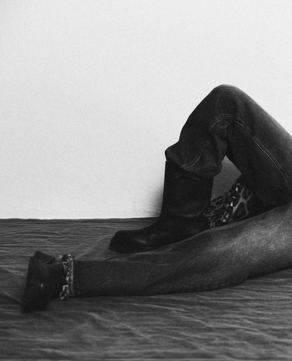 asinisnisa's tweet image. พูดได้มั้ยคำนั้น