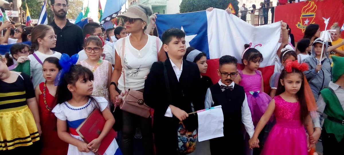 Se desarrolla desfile pioneril con mucho colorido y entusiasmo en #LasTunas, en el 173 aniversario del natalicio de #MartiVive