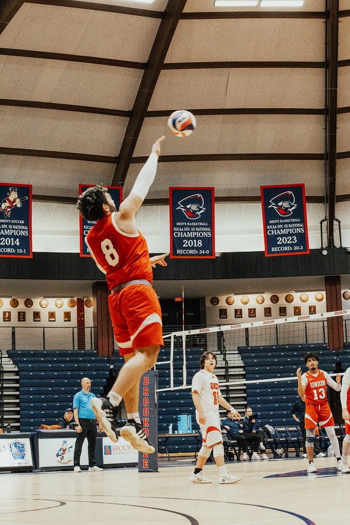 UCNJ Owls Athletics tweet media