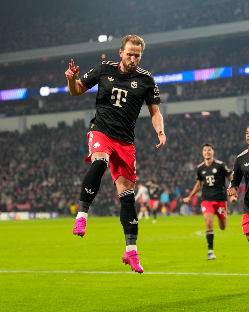 FCBayern's tweet image. 𝐇𝐀𝐀𝐀𝐀𝐑𝐀𝐋𝐋𝐋𝐋𝐋𝐃 🤩

💫 #PSVFCB | 1-2 | 84’ 💫