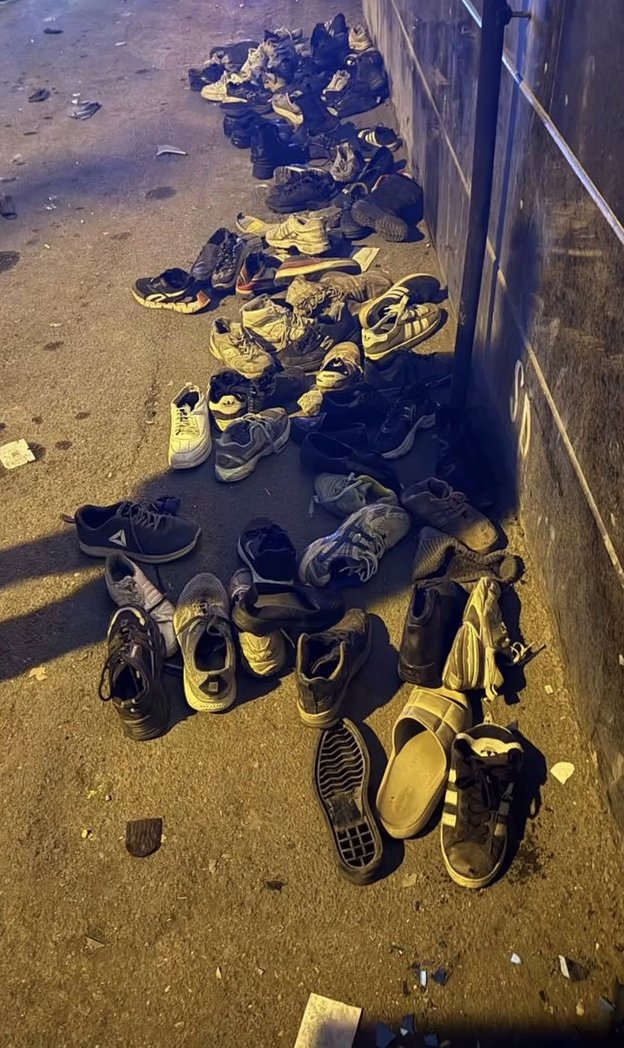 از نوک بال کفترا
خون پریدن می‌چکید