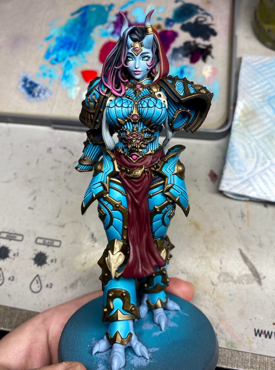 The wonderful ElectricEve is painting Magna right now on Twitch, check it out!
twitch.tv/electriceve